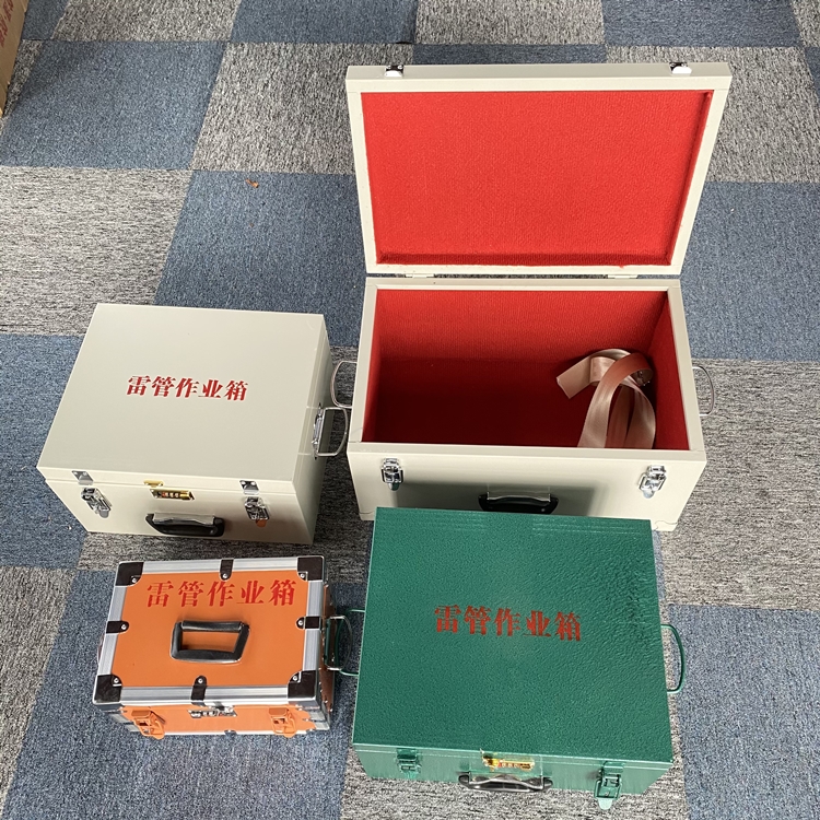 乳山爆破工程作业箱如何选择？玻璃钢与传统材质的全面对比